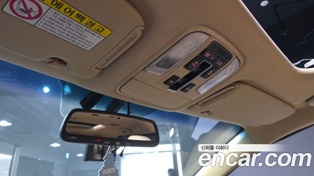 Kia Carnival 9-seater Noblesse 2016 — фото 18