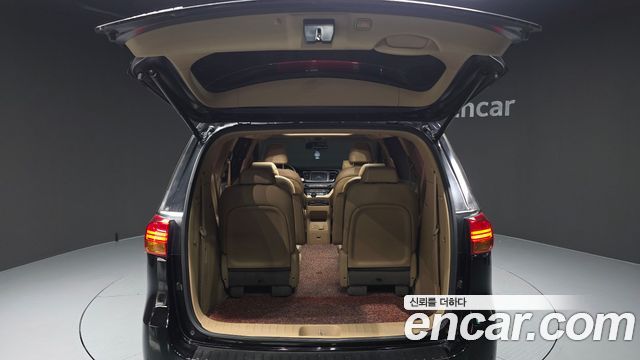 Kia Carnival 9-seater Noblesse 2016 — фото 20