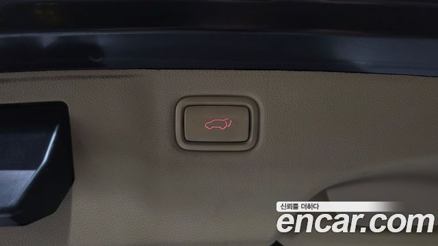 Kia Carnival 9-seater Noblesse 2016 — фото 27