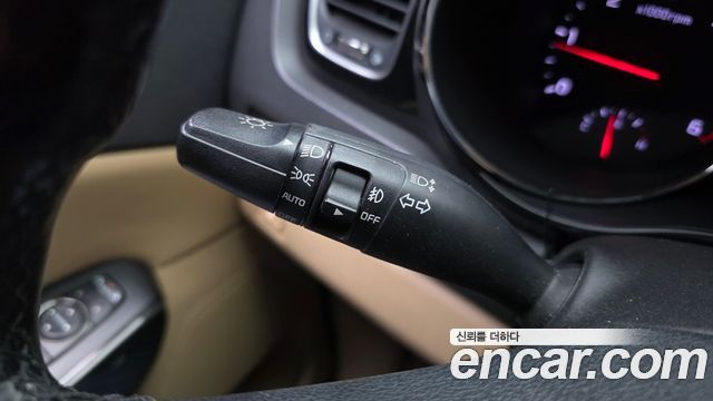 Kia Carnival 9-seater Noblesse 2016 — фото 28