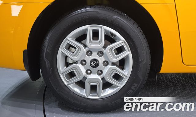 Hyundai Staria L3.5  Kinder Safety Car 15-Seater 2025 — фото 5