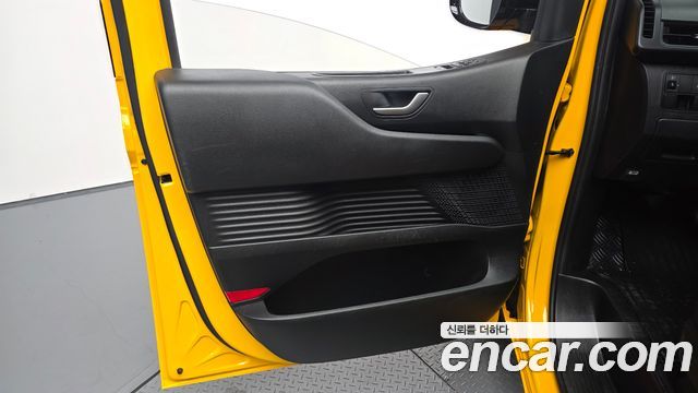 Hyundai Staria L3.5  Kinder Safety Car 15-Seater 2025 — фото 25