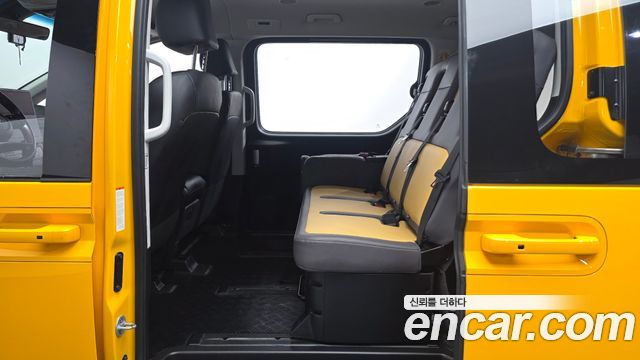 Hyundai Staria L3.5  Kinder Safety Car 15-Seater 2025 — фото 26