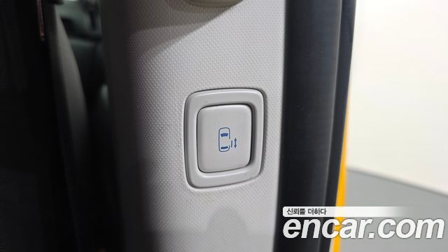 Hyundai Staria L3.5  Kinder Safety Car 15-Seater 2025 — фото 28