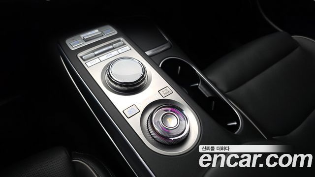 Genesis GV70 2.5T Gasoline 2WD 2022 — фото 9
