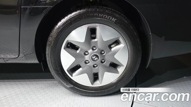 Hyundai Staria HEV 1.6 Tourer 11-Seater Modern 2025 — фото 5