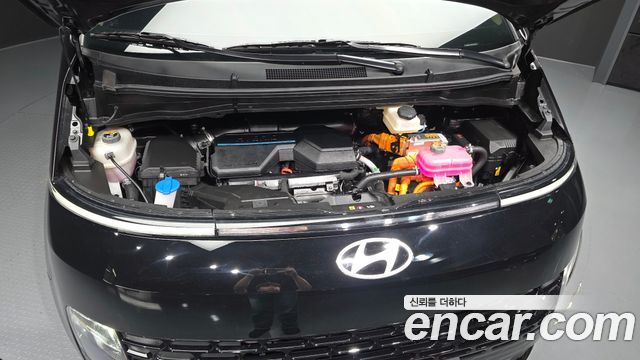 Hyundai Staria HEV 1.6 Tourer 11-Seater Modern 2025 — фото 6