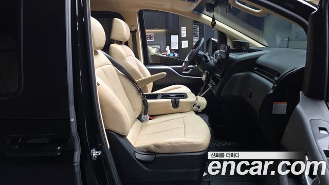 Hyundai Staria HEV 1.6 Tourer 11-Seater Modern 2025 — фото 11