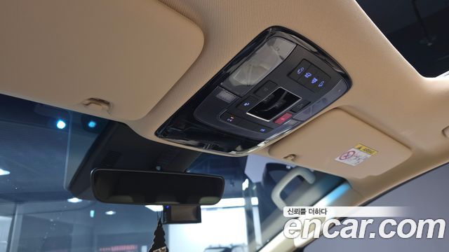 Hyundai Staria HEV 1.6 Tourer 11-Seater Modern 2025 — фото 19