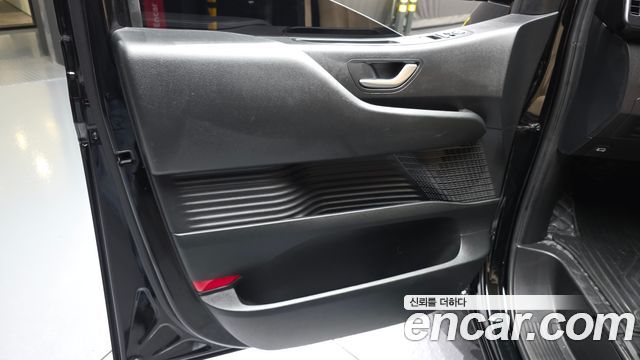 Hyundai Staria HEV 1.6 Tourer 11-Seater Modern 2025 — фото 25