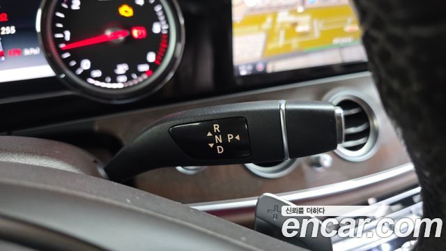 Mercedes-Benz E-Class (W213) E220d Exclusive 2017 — фото 9
