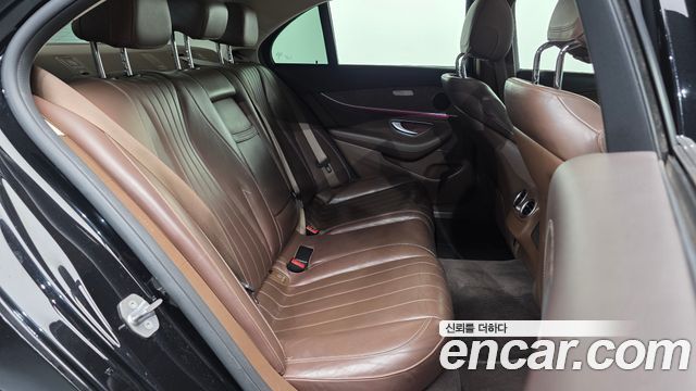 Mercedes-Benz E-Class (W213) E220d Exclusive 2017 — фото 12