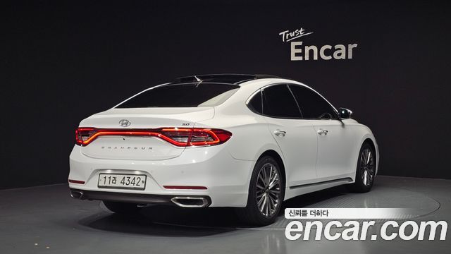 Hyundai Grandeur (IG) 3.0 Exclusive Special 2017 — фото 2
