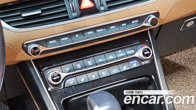 Hyundai Grandeur (IG) 3.0 Exclusive Special 2017 — фото 37