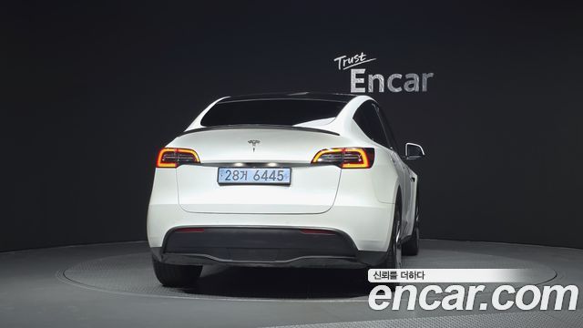 Tesla Model Y Long Range AWD 2021 — фото 4