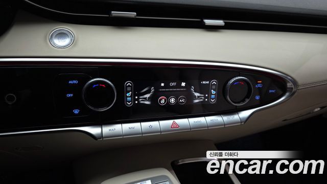 Genesis GV70 2.5T Gasoline 2WD 2023 — фото 17