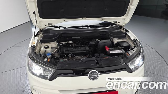KG Mobility (SsangYong) Tivoli LX 2WD HI-DLX 2015 — фото 6