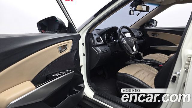 KG Mobility (SsangYong) Tivoli LX 2WD HI-DLX 2015 — фото 10