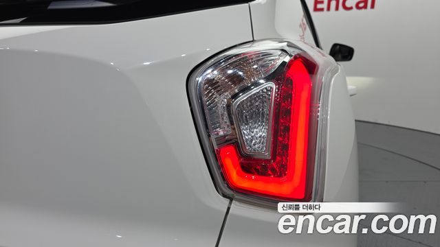 KG Mobility (SsangYong) Tivoli LX 2WD HI-DLX 2015 — фото 23