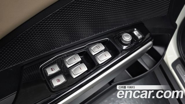 KG Mobility (SsangYong) Tivoli LX 2WD HI-DLX 2015 — фото 28