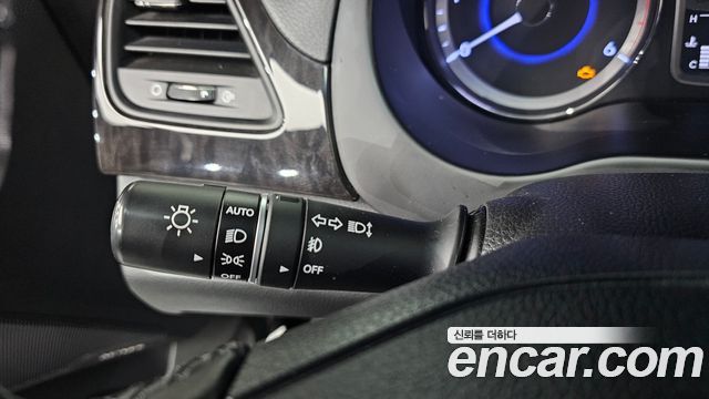 Hyundai Grandeur (HG) HG220 Diesel Modern 2016 — фото 29
