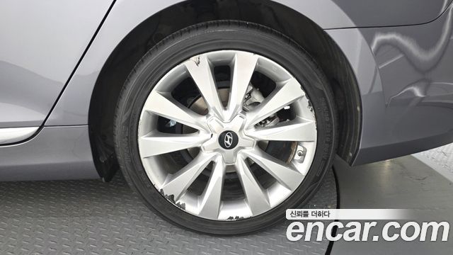 Hyundai Grandeur (HG) HG330 Celebrity 2012 — фото 21
