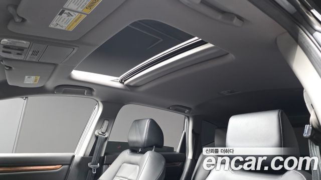 Honda CR-V (V) 1.5 Touring 4WD 2019 — фото 17