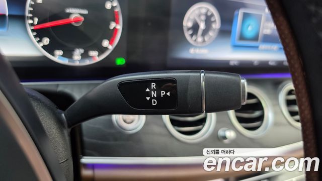 Mercedes-Benz E-Class (W213) E300 4MATIC Avnatgarde 2017 — фото 9