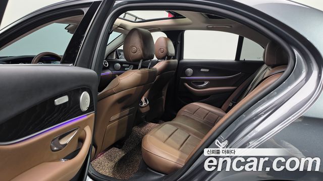 Mercedes-Benz E-Class (W213) E300 4MATIC Avnatgarde 2017 — фото 15