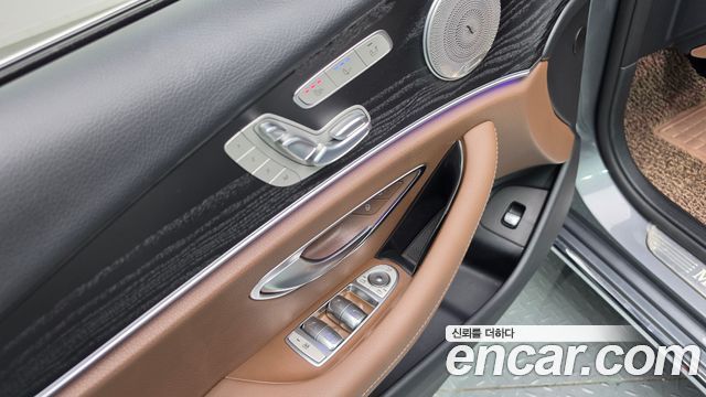 Mercedes-Benz E-Class (W213) E300 4MATIC Avnatgarde 2017 — фото 24