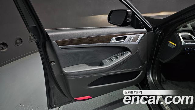Genesis G80 3.3 GDI AWD Premium Luxury 2018 — фото 24