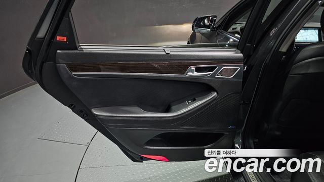 Genesis G80 3.3 GDI AWD Premium Luxury 2018 — фото 25