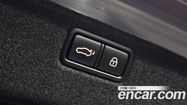 Genesis G80 3.3 GDI AWD Premium Luxury 2018 — фото 29