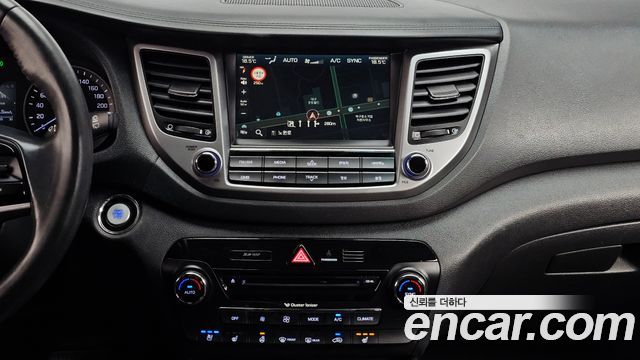 Hyundai Tucson Diesel 2.0 2WD Modern 2016 — фото 15