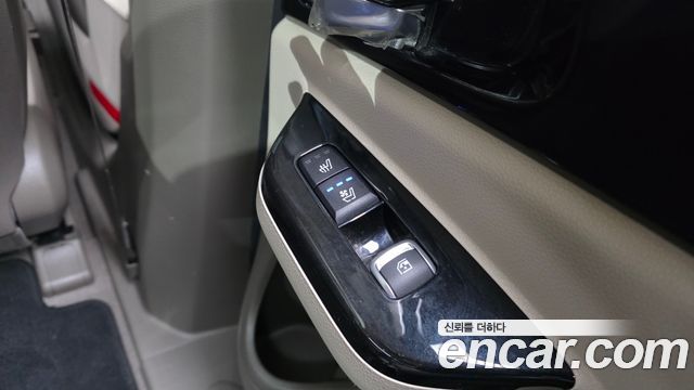 Kia Carnival (IV) Gasoline 7-Seater Signature 2021 — фото 18