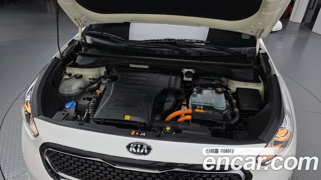 Kia Niro Prestige 2018 — фото 6