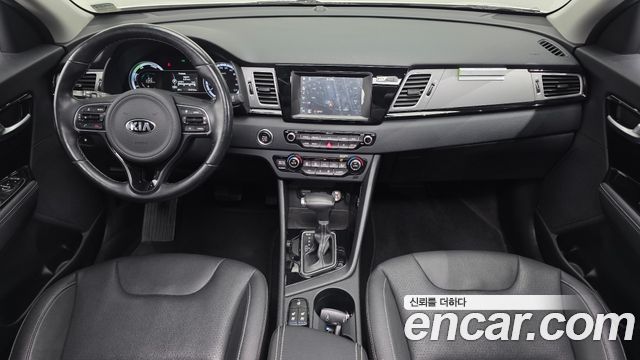 Kia Niro Prestige 2018 — фото 7