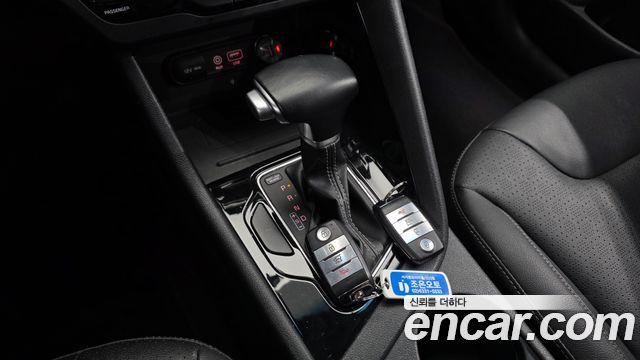 Kia Niro Prestige 2018 — фото 9