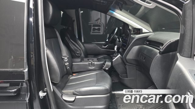 Hyundai Staria Tourer 11-Seater Modern 2022 — фото 11