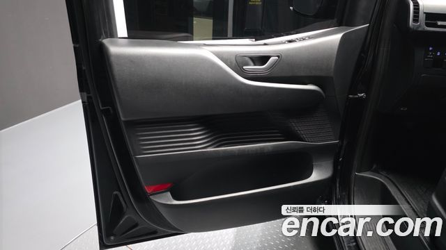 Hyundai Staria Tourer 11-Seater Modern 2022 — фото 24