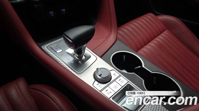 Genesis G70 Gasoline 2.0T 2WD 2021 — фото 9