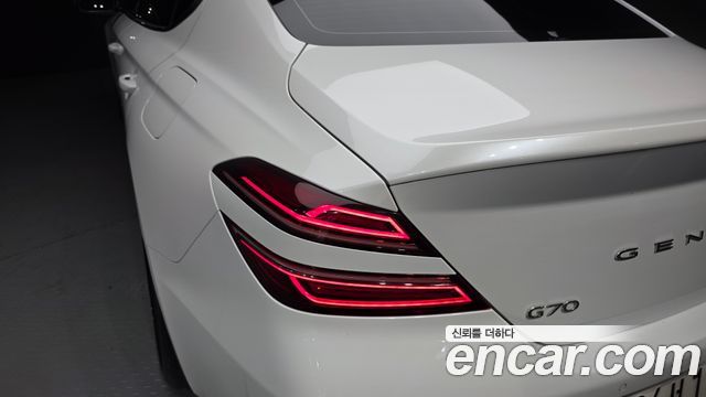 Genesis G70 Gasoline 2.0T 2WD 2021 — фото 23