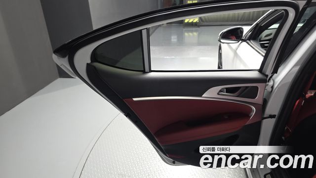Genesis G70 Gasoline 2.0T 2WD 2021 — фото 25