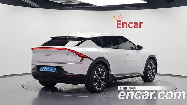 Kia EV6 Long Range Light 2023 — фото 2