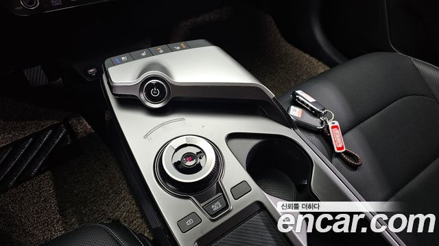 Kia EV6 Long Range Light 2023 — фото 9