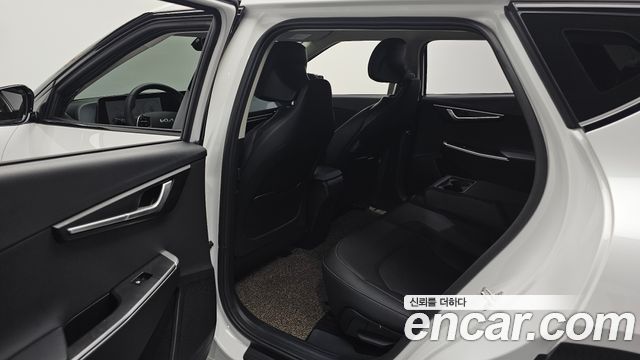 Kia EV6 Long Range Light 2023 — фото 12