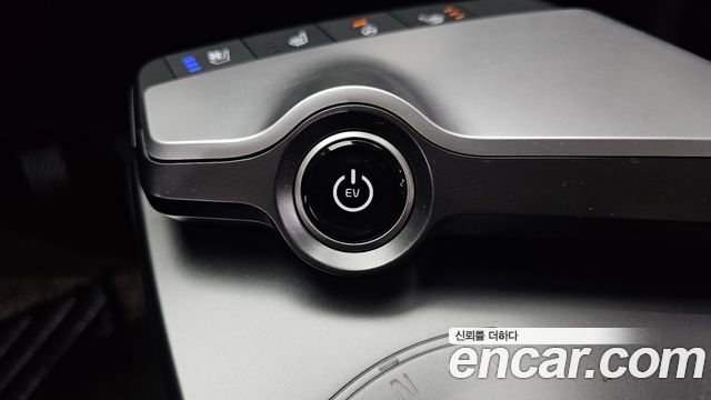 Kia EV6 Long Range Light 2023 — фото 28