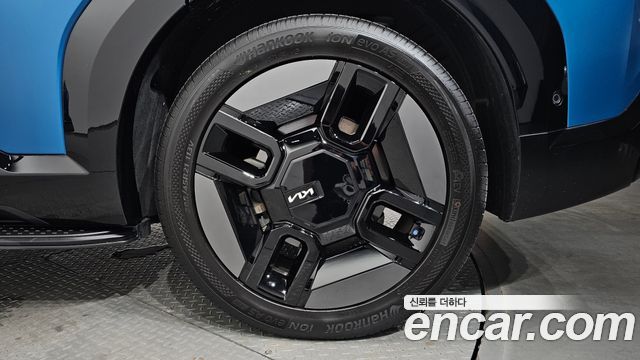 Kia EV9 Long Range 4WD GT Line 2024 — фото 21