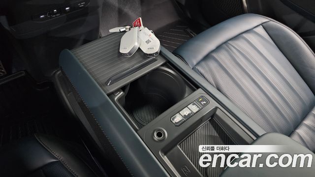 Kia EV9 Long Range 4WD GT Line 2024 — фото 30