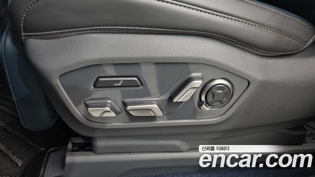 Kia EV9 Long Range 4WD GT Line 2024 — фото 31